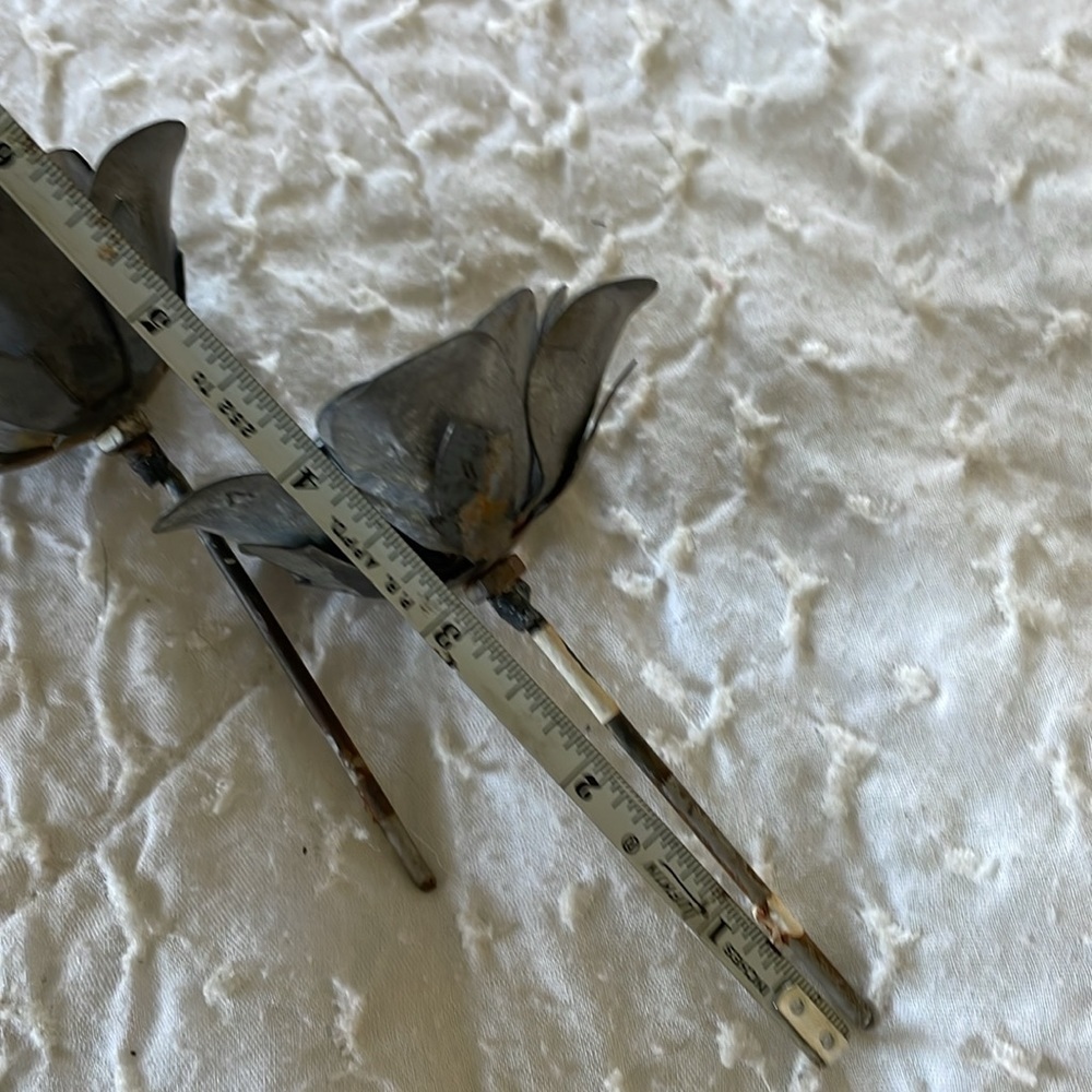 Metal flowers. Lot of 2. Handmade. 3 inches wide. 4 inches tall. - Picture 5 of 7